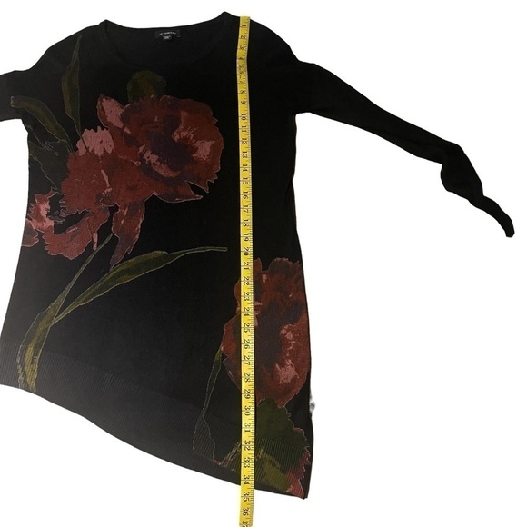 GUC Le Chateau Assymetrical black sweater with flowers, size medium. - Picture 5 of 12